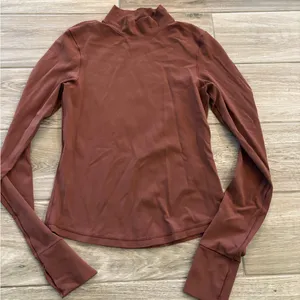 aerie offline top thumbnail 1