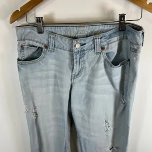 American‎ Eagle Outfitters Womens Jeans Light Wash Distressed Boyfriend Size 8 thumbnail 2