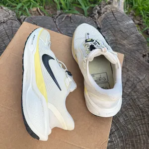 Nike Pegasus Easy On Road Running Shoes (Women's) size 8.5 thumbnail 5