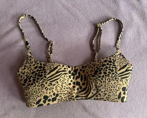 Victoria’s Secret Bathing Suit Top thumbnail 1