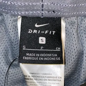 NWT!! Nike Dry Lightweight Wind Resistant Training Pants Size Small thumbnail 14