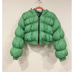 Pretty Little Thing Puffer Jacket Womens XL Green Cropped Hooded Petite Bubbl NWT thumbnail 1