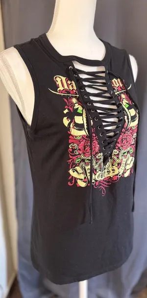 Guess Los Angeles Black Lace Up Graphic Tank Top Roses Rock Style‎ Size Medium thumbnail 1