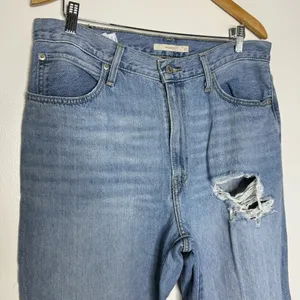 Levi’s ‘94 Baggy Women’s Distressed Denim Jeans Size 31 / 12 thumbnail 6