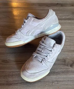 Reebok Sneakers thumbnail 1