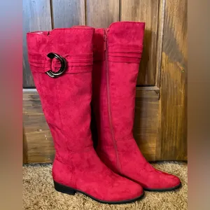 Red Suede Knee thumbnail 3