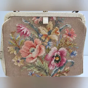 Vintage Souré Bag NY Tapestry Handbag - 1950s Floral Needlepoint & Gold Shimmer thumbnail 9