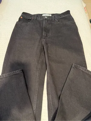 Abercrombie & Fitch Black High-Rise Straight-Leg Jeans thumbnail 1