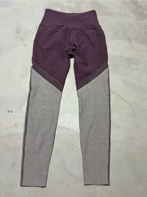 Beyond yoga High-Waist Two-Tone Leggings medium thumbnail 7