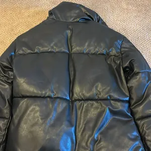 Bagatelle Faux Leather Black Puffer Jacket for Women – Warm, Size XS thumbnail 9