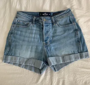 Hollister High Rise Boyfriend Shorts thumbnail 3