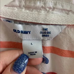 Women’s button down shirt thumbnail 2