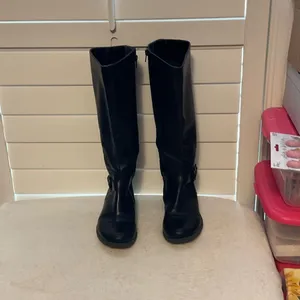 Me Too Black Ankle Boots thumbnail 2
