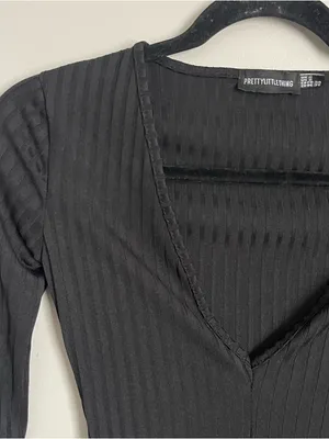 PRETTYLITTLETHING | Black Long Sleeve Striped V-Neck Mini Dress Sz 2 thumbnail 3