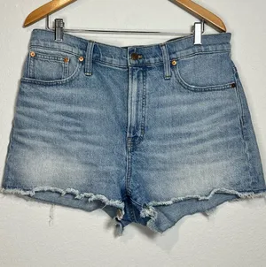Madewell Distressed The Perfect Jean Short size 32 thumbnail 1