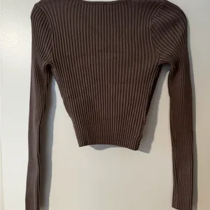 Abercrombie & Fitch Soft AF Collection Brown Cropped Ribbed Crossover Sweater thumbnail 10