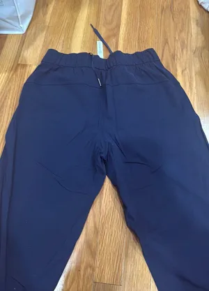 Lululemon Joggers thumbnail 2