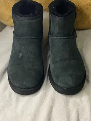UGG Classic Mini Boots women size 10  thumbnail 2