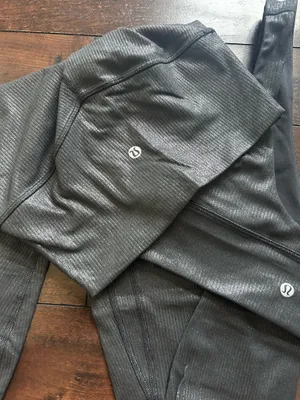 Lululemon Black Align HR Shine leggings 28” & Align bra thumbnail 7