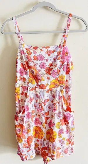 NWT Crystal Ball Retro Floral‎ 70s Romper Open Back size M Boho Girly Pockets thumbnail 1