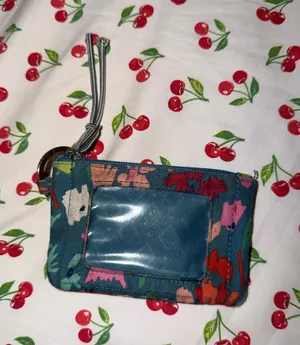 Vera Bradley thumbnail 1
