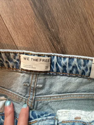 Free People Tennessee Low Rise Boyfriend Jeans- size 25 thumbnail 4