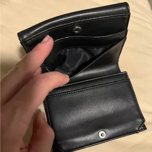 Vintage 1990’s Genuine Leather minimalist Esprit Wallet thumbnail 7