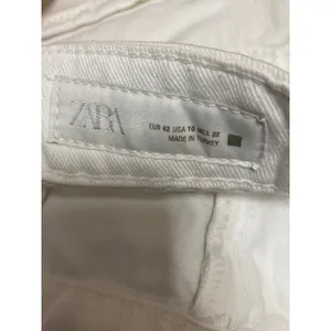 NEW Zara Women's White Eyelet Embroidery High Waisted Wide Leg Denim Shorts 10 thumbnail 6