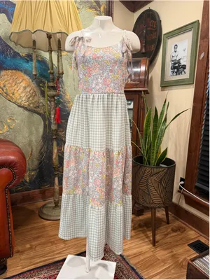 Abby & Evie Floral Gingham Tiered Maxi Dress Medium Cottagecore Summer Tie Strap thumbnail 3