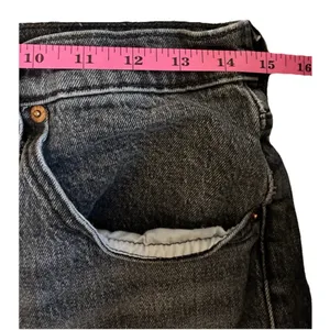 Levi Strauss 501 Gray Wash Denim Cutoff Shorts Button Fly Frayed Hem Women Sz 30 thumbnail 6