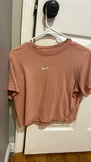 The Nike Tee Women’s thumbnail 3