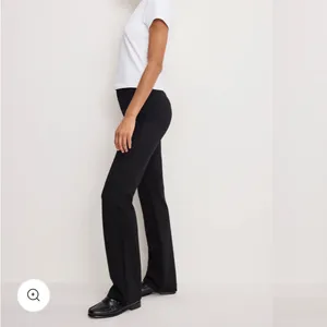 Good American Soft Stretch Ponte Straight Trousers thumbnail 2