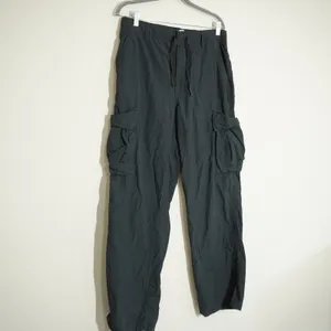 Old Navy Women's Medium Black Baggy Cargo Pants Cotton Nylon Utility Trousers thumbnail 2
