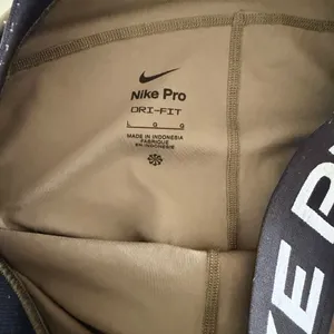 Nike Pro Dri-FIT Women s Mid-Rise Leggings thumbnail 10