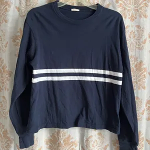 Brandy Melville blue longsleeve thumbnail 1