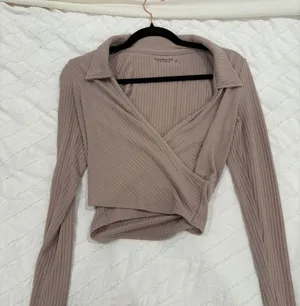 Abercrombie Long Sleeved Top thumbnail 1
