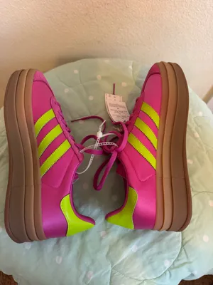NWT Adidas Gazelle Bold W Hot Pink Suede Sneakers Size 7 thumbnail 3