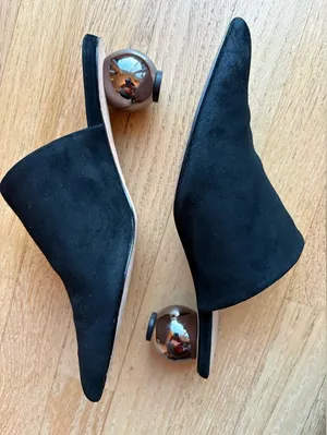Chic Black Mules with Spherical Heel Size 8 thumbnail 1