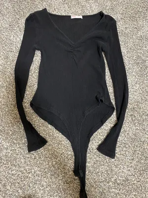 ROMWE Black Asymmetrical Long Sleeve Bodysuit thumbnail 3