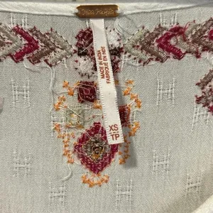 Free People Ariana White and Red embroidered tunic top size X Small thumbnail 6