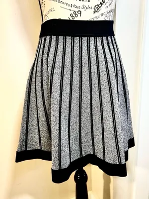 ALC Frank 💥Black Gray Marled Knit A-Line Flare Knit Skirt Pull-On Stretch Size S💛 thumbnail 12