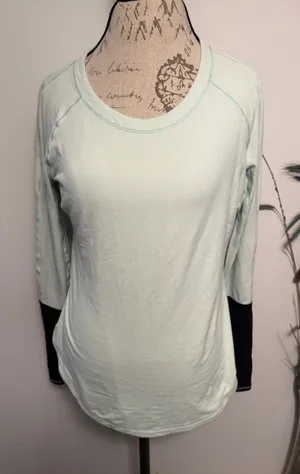 Lululemon Athletic Long Sleeve Raglan Top Mint Green Black Sleeve‎ Contrast 6 thumbnail 1