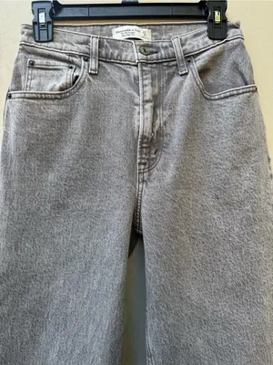 Abercrombie Curve Love 90s Straight Ultra High Rise Gray Jeans Size 27 thumbnail 5
