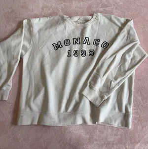H&M Crewneck thumbnail 1