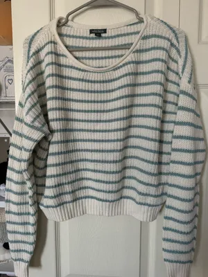 Sweater Multiple Size M thumbnail 1
