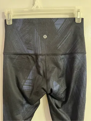 lululemon athletica Navy and Black Leggings with Brushstrokes Size 6 thumbnail 6