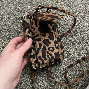 New Leopard Print Crossbody Bag Phone Wallet Travel Bag thumbnail 16