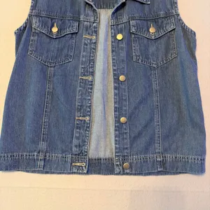 Coldwater Creek Tencel Blend Denim Trucker Vest Blue Sleeveless Women Size S thumbnail 2