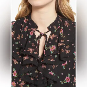 Rebecca Minkoff Devy Black/Pink Floral Ruffle Bell Sleeve Blouse Size Small thumbnail 3