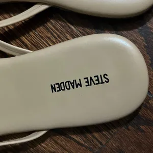 STEVE MADDEN Sandals size 7.5 thumbnail 2